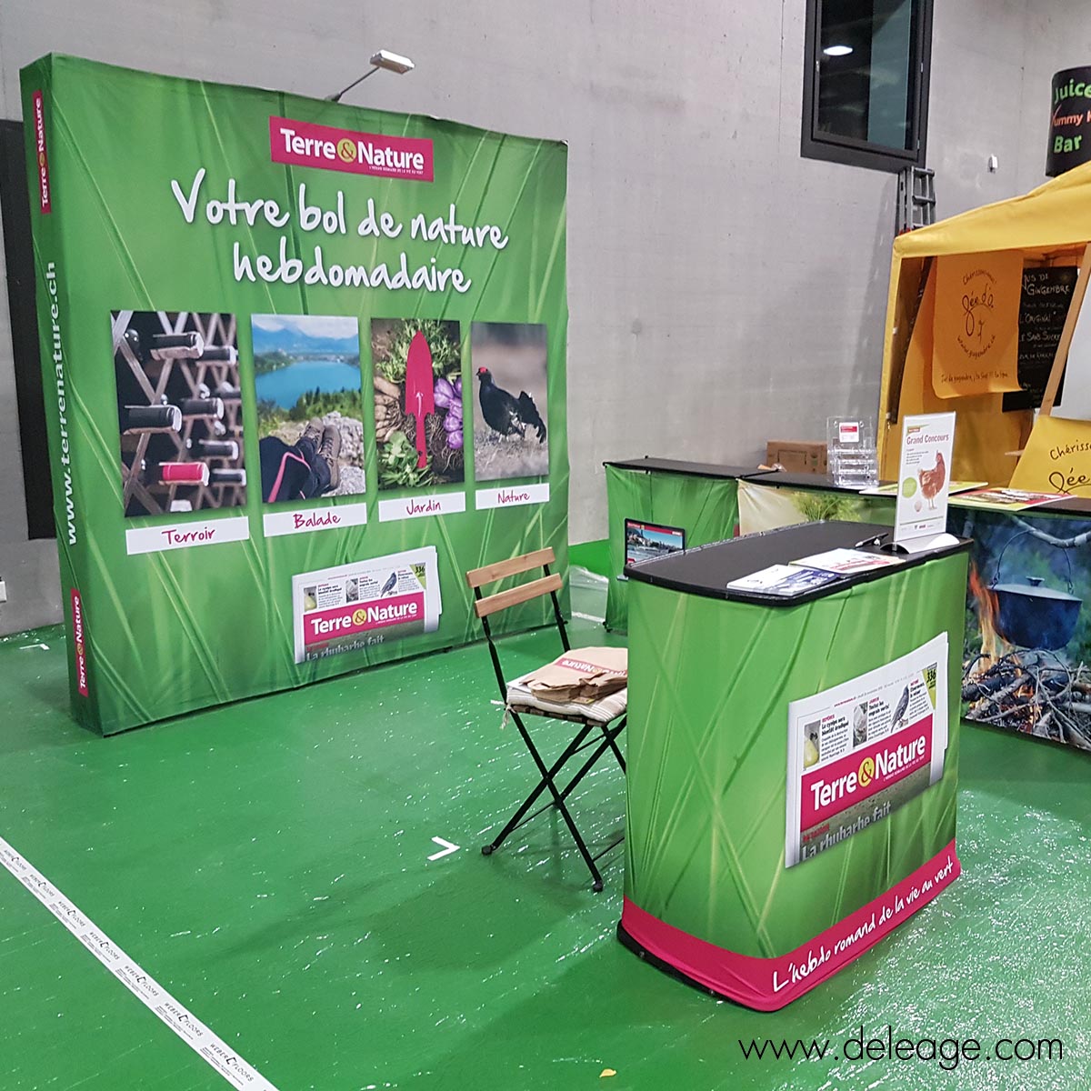stand-exposition-tissu-banque-accueil Stand exposition tissu banque accueil