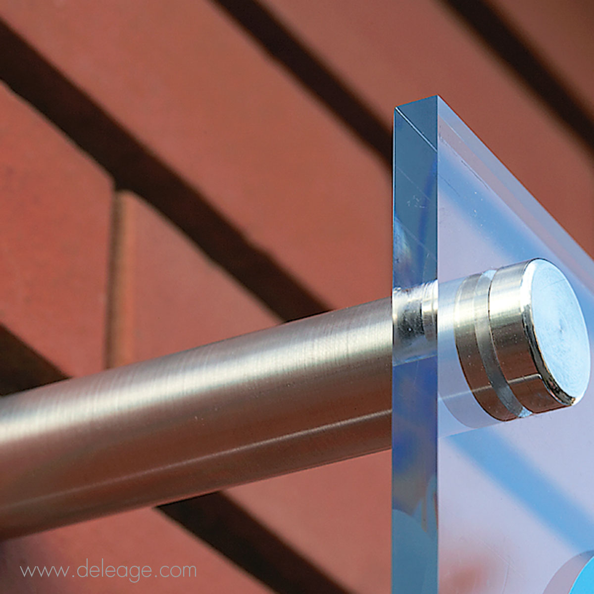 fixation-murale-attache-percee-4 Fixation murale attache percee