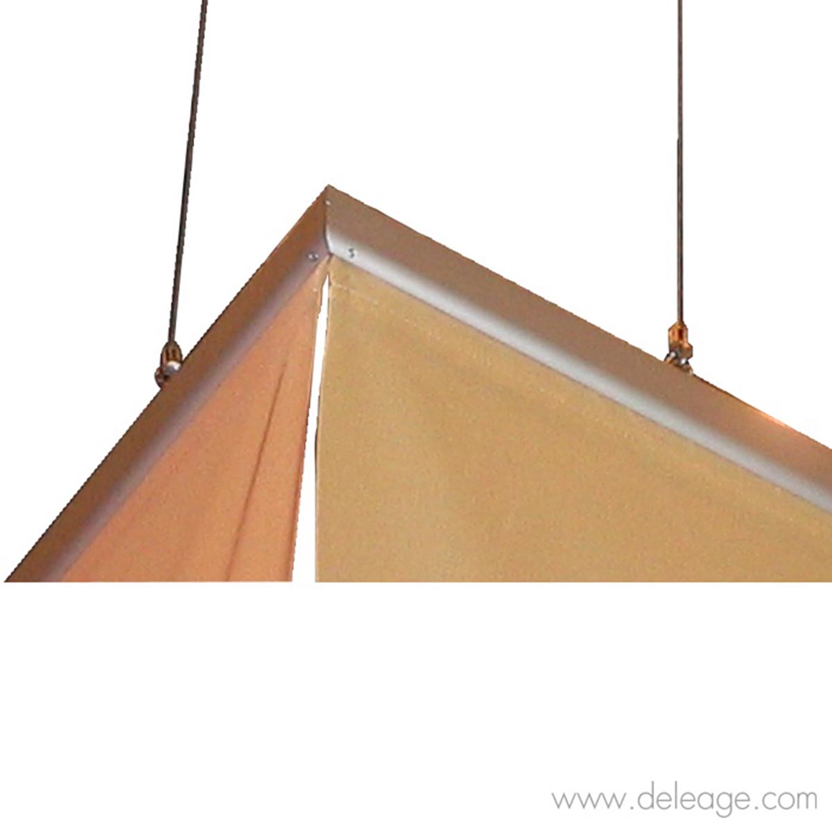 kakemono-gros-plan-angle-suspendu_1348 Kakemono gros plan angle suspendu