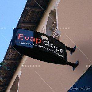 Enseigne drapeau double face galbe — Enseigne drapeau CAISSON LUMINEUX galbé