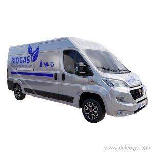 Marquage logo sur camionnette — Marquage véhicule LETTRAGE LOGO découpe vinyle couleur