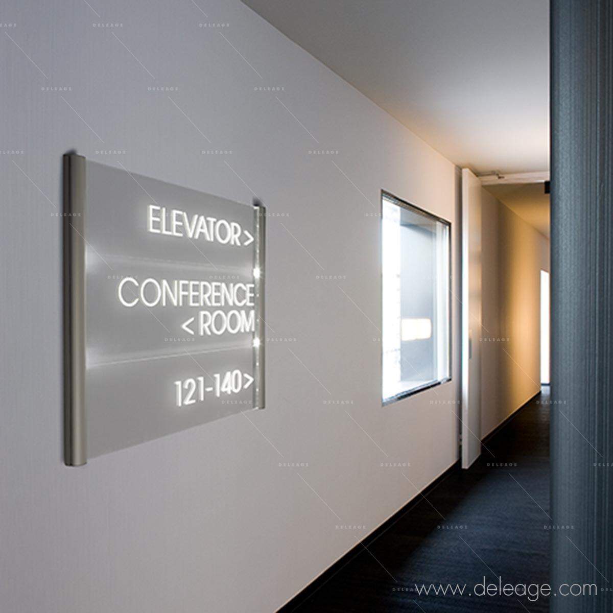 plaque-plexi-tangentiel-8 Plaque plexi tangentiel — Eclairage tangentiel PLAQUE PLEXI LUMINEUSE fixation murale (vue 3)
