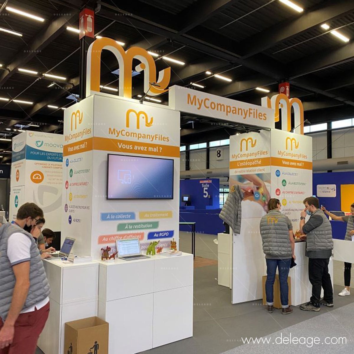 stand-T3-avec-tour-et-logo-en-volume Stand T3 avec tour et logo en volume