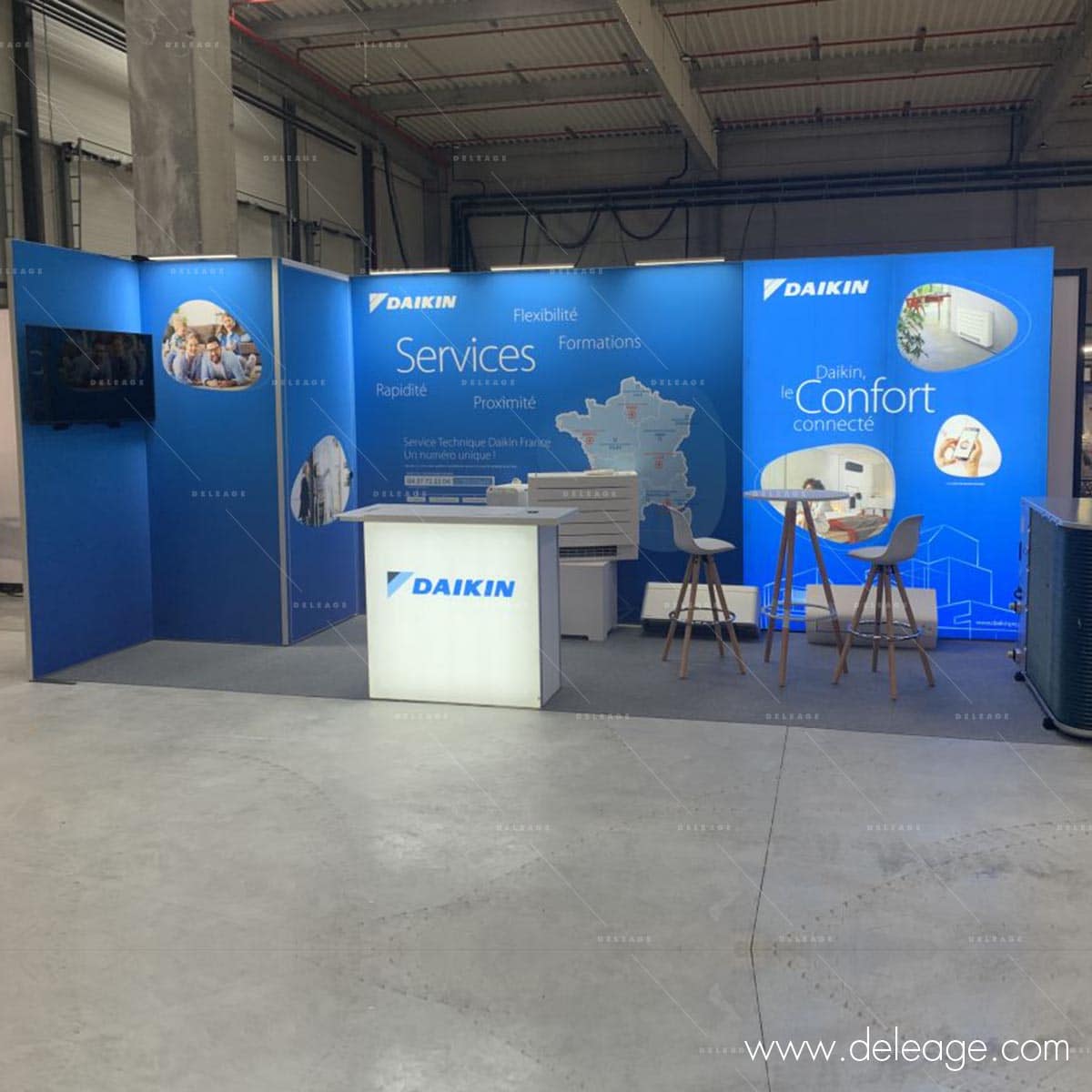 stand-hline-tissu-caisson-lumineux-comptoir-3 Stand Hline tissu caisson lumineux comptoir (vue 3)