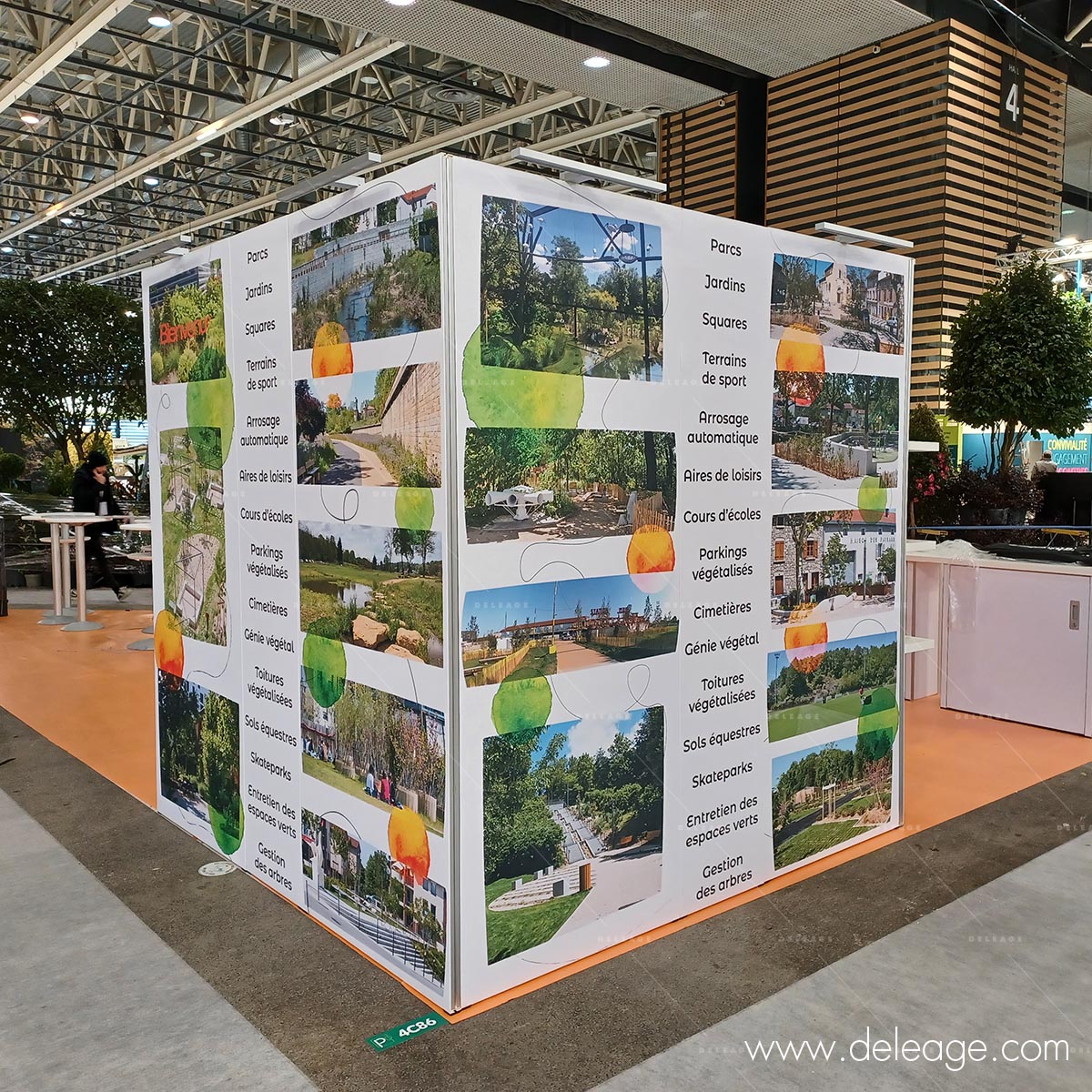 stand-hline-tissu-reserve-et-comptoir-2 Stand modulaire HLINE 12m² avec réserve