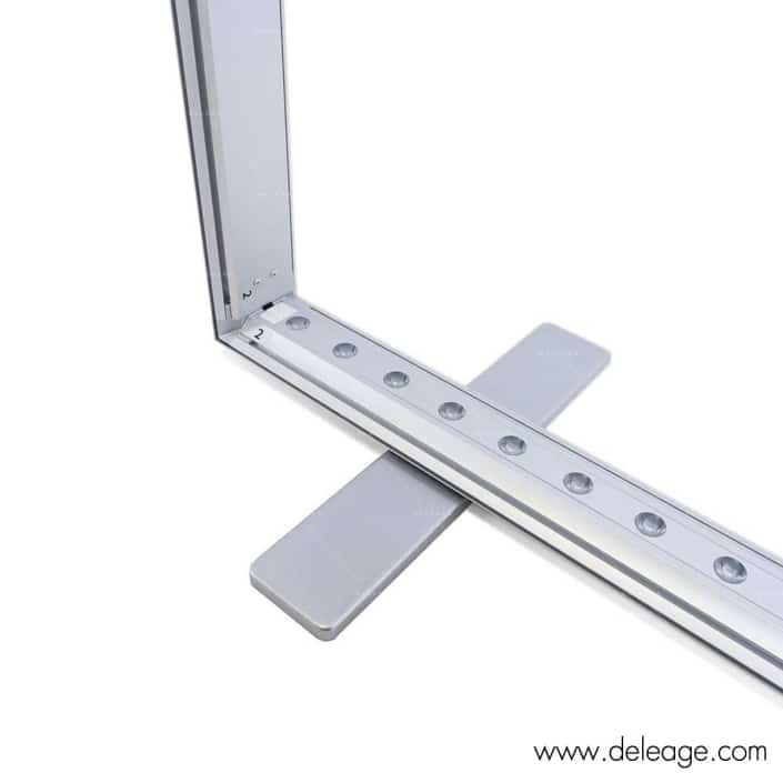 leds-sur-totem-lumineux-interieur Leds sur totem lumineux intérieur — Totem lumineux intérieur LIGHT BOX PREMIUM textile imprimé