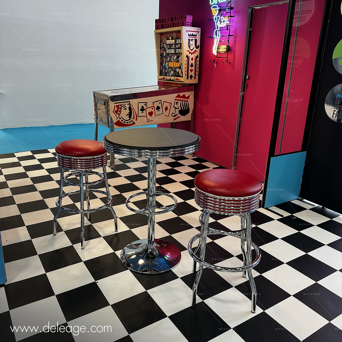 ensemble-tabouret-mange-debout-style-american-vintage Tabouret américain 80's