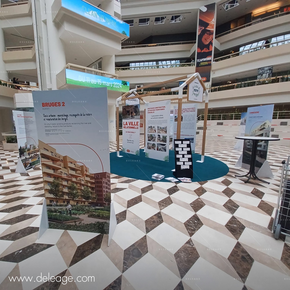 panneau-sur-equerre Panneau sur equerre — Affichage publicitaire TOTEM RIGIDE M Panneau sur pieds