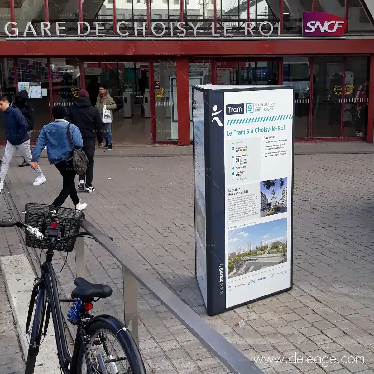 Tripode4 Tripode4 — Location TOTEM EXTERIEUR Tripode renforcé