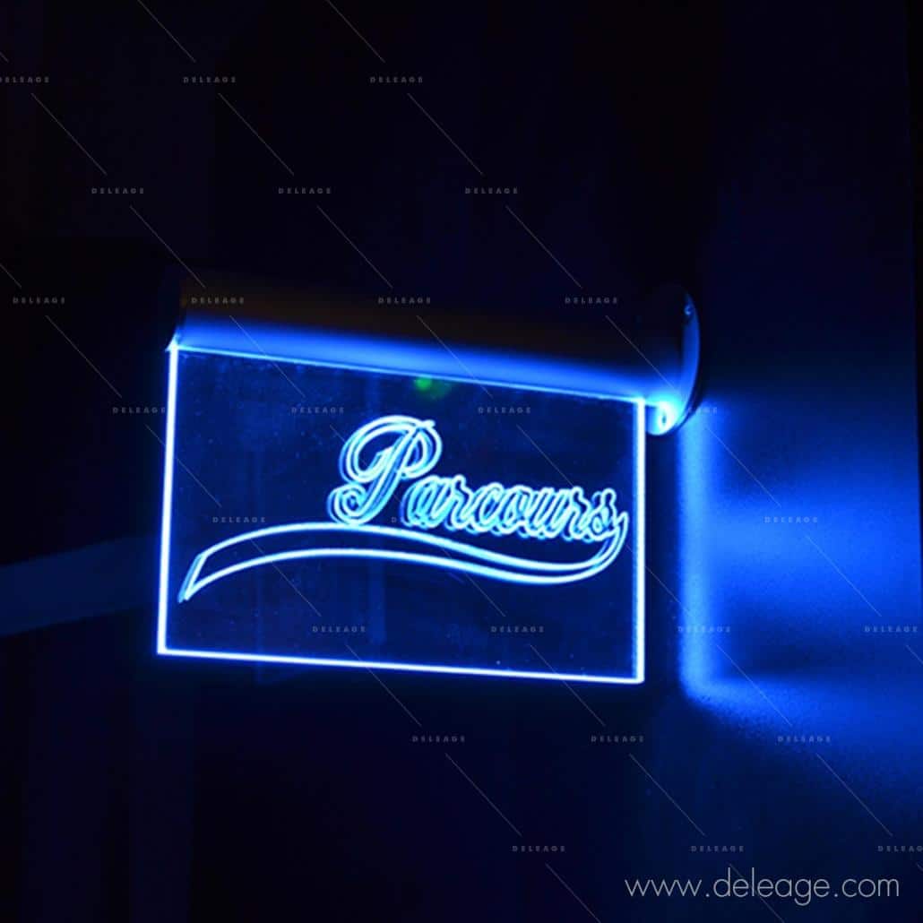 plaque-plexi-tangentiel-2-1 Plaque plexi tangentiel — La signalétique lumineuse