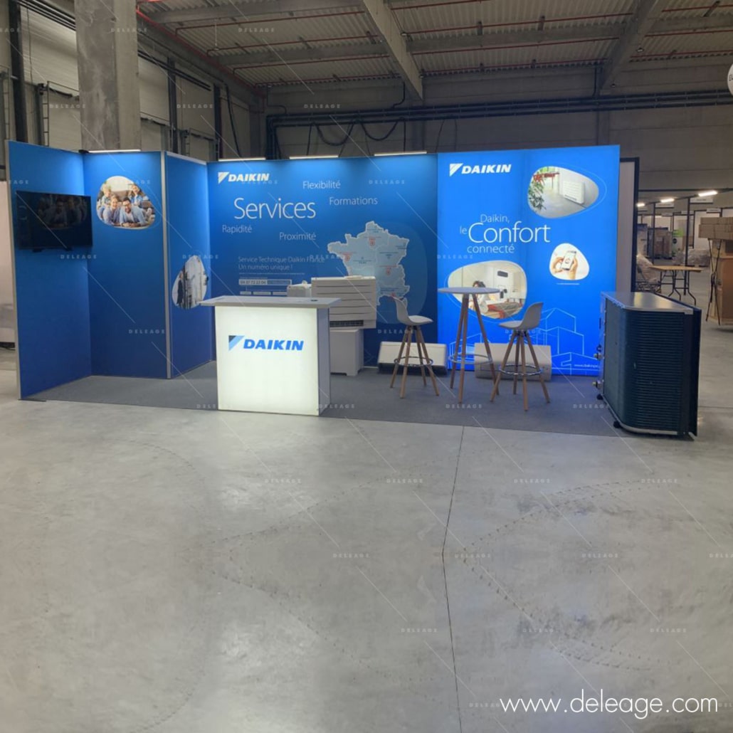stand-hline-2 Stand Hline — 22 TOTEMS PYRAMIDE ZIG ZAG au casino de DEAUVILLE (vue 2)