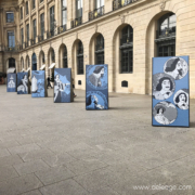 Exposition extérieure pyramide EN métal et Dibond — Une prestigieuse EXPOSITION EXTERIEURE place Vendôme
