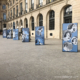 Exposition extérieure pyramide EN métal et Dibond — Une prestigieuse EXPOSITION EXTERIEURE place Vendôme
