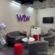 Mobilier design sur stand exposant — SECRETS D'EXPERT : les ASTUCES pour créer un beau stand MINI BUDGET