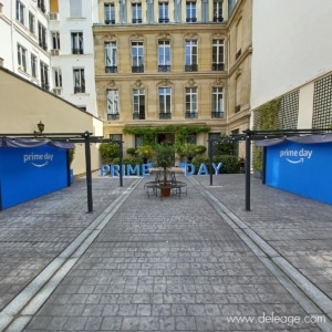 Lettre volume et bâches — Décoration événementielle pour le Prime Day Amazon