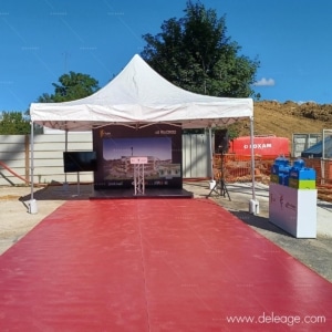 Tente avec structure autoportante et PVC (vue 2)