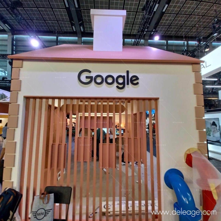 lettre-en-pvc (1) Lettre EN PVC — Une signalétique HAUTE EN VOLUME sur le stand GOOGLE