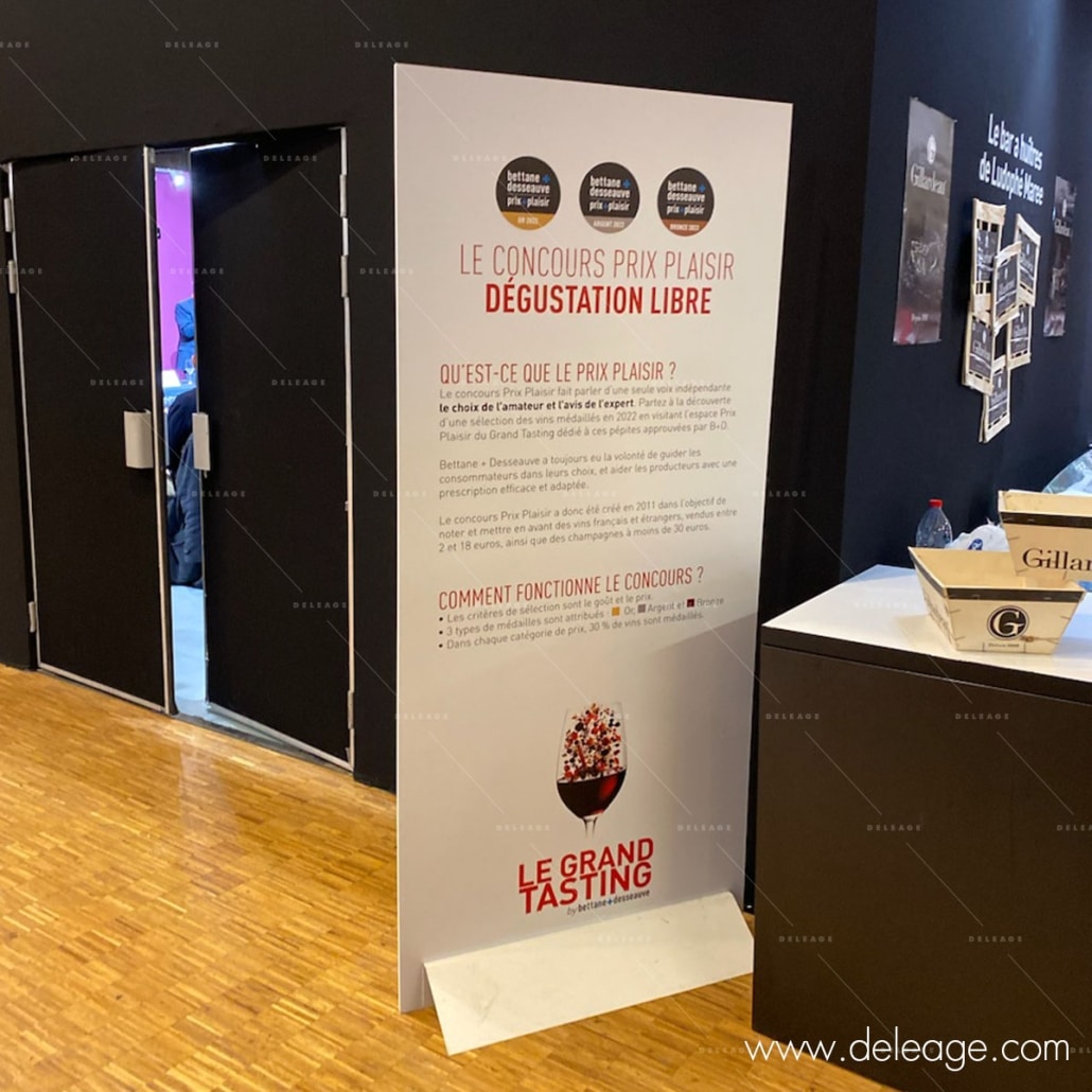 panneau-sur-embase-affichage-salon Panneau sur embase affichage salon — 20 sur 20 pour la SIGNALETIQUE et la DECORATION du GRAND TASTING Paris