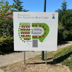 Totem exterieu plan de residence — TOTEM BI-MAT ECONOMIQUE pour l’entrée d’une résidence