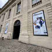 Kakémono extérieur installation sur fenêtre