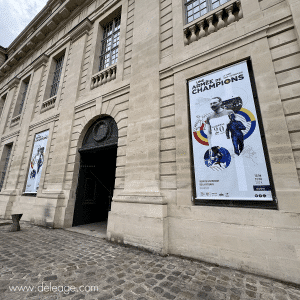 Kakémono extérieur installation sur fenêtre