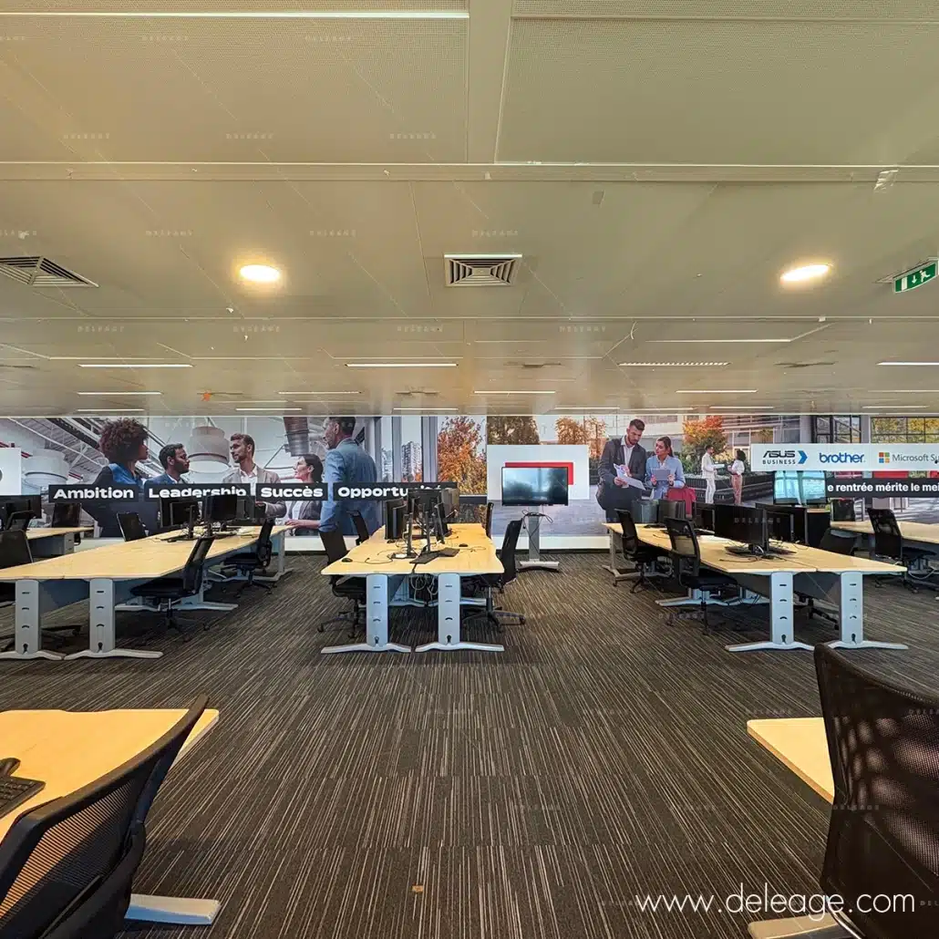 deleage_also_habillage_mural_grand_format_03 Vue panoramique du mur habillé en impression grand format par Deleage dans les bureaux d’Also France