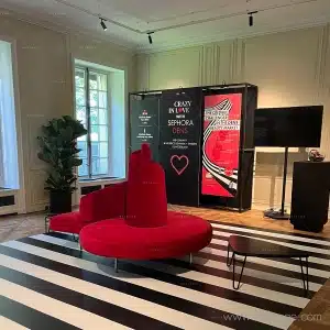 Grilles d’exposition T3 black installées par Deleage pour l’événement Sephora organisé par l’agence Sagarmatha à l’Hôtel Bismarck