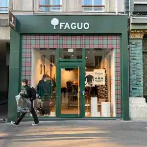 Vitrine tartan de la boutique Faguo Faubourg Saint-Antoine en vitrophanie easydot.