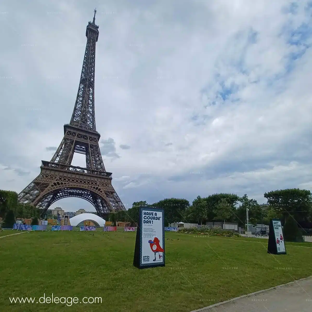Pyramide-Zig-zag-Tour-eiffel-JO Pyramide Zig zag Tour eiffel JO