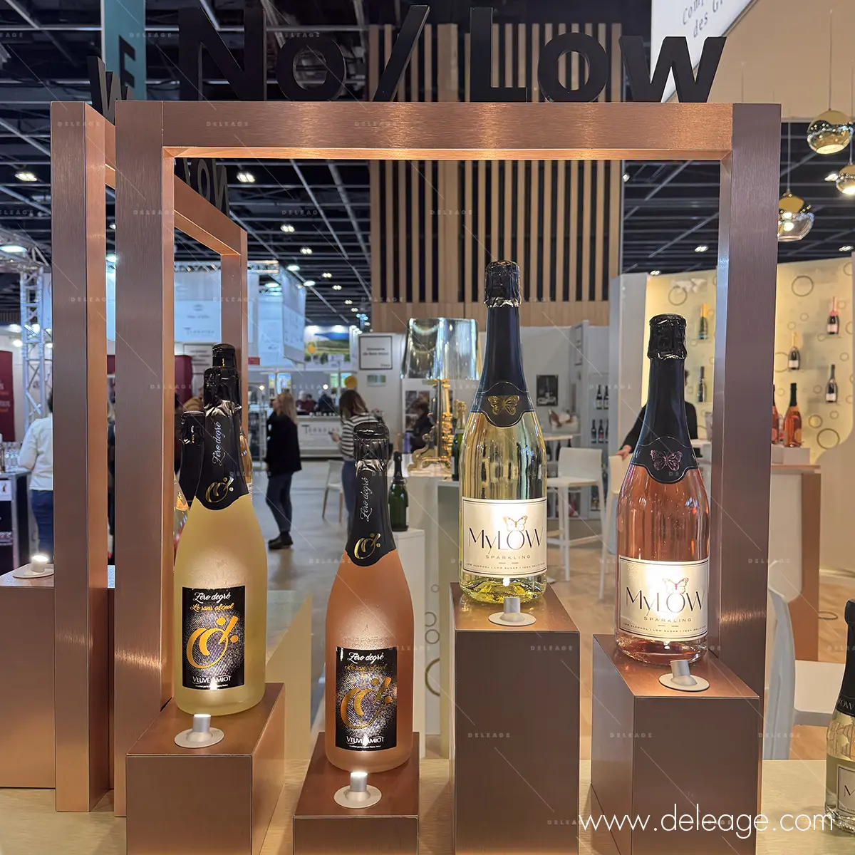 6-signaletique-stand-salon-structure-cuivree-wines-paris 6 signalétique stand salon structure cuivree wines paris