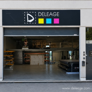 Façade du nouvel atelier DELEAGE à Grasse (06), enseigne DELEAGE